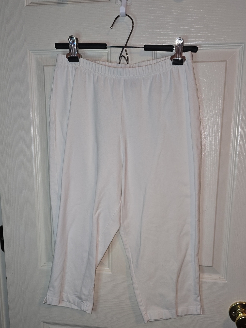Women with Control White Capri Pants